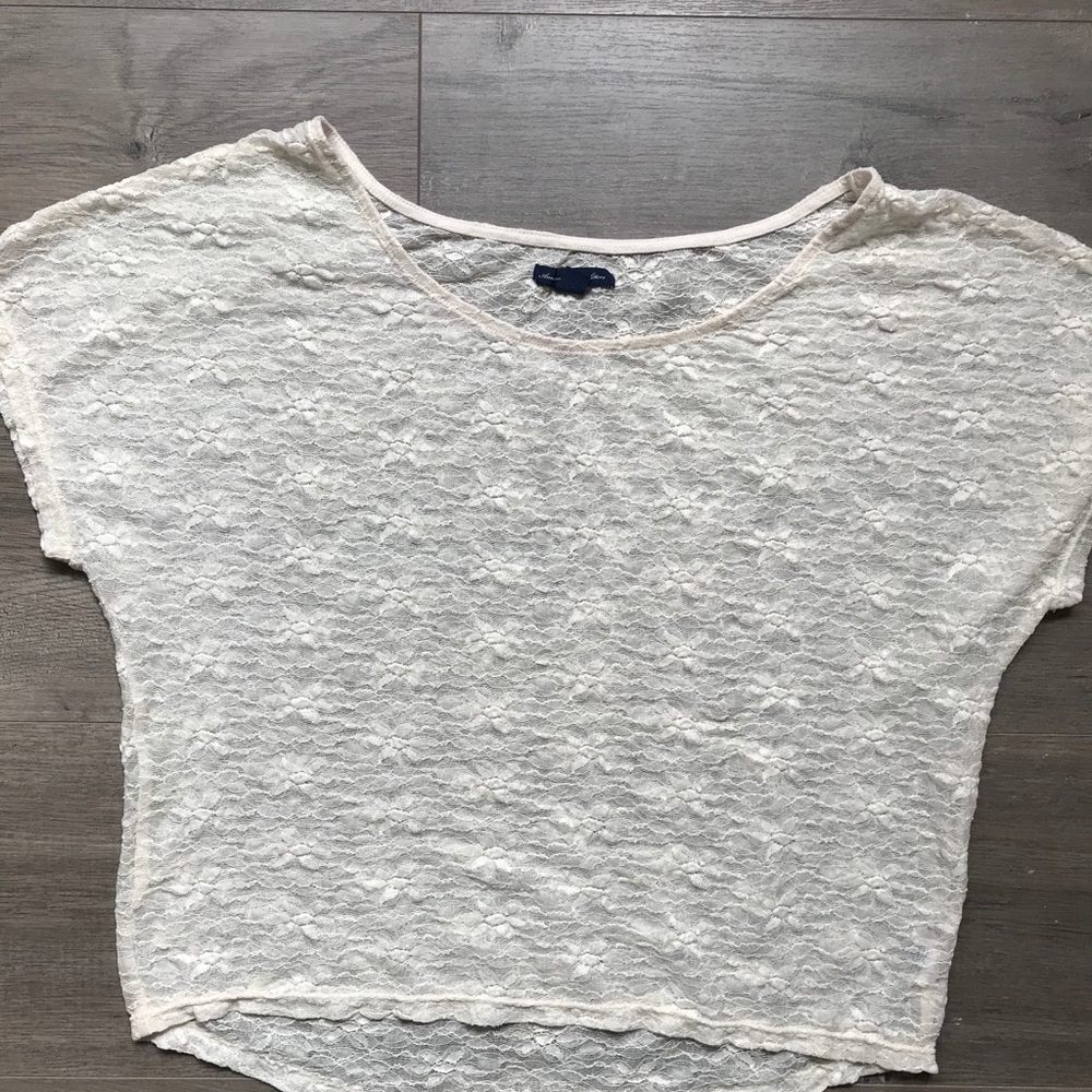 🌸American Eagle Lace Crop Top